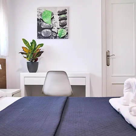V Pension & Suites