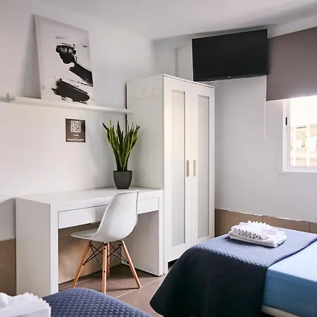 Pensjonat V Pension & Suites Burriana