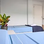 بيت ضيافة V &
